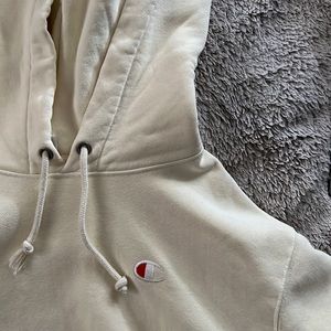☀️Urban Outfitters Pastel Yellow/Cream Champion Hoodie☀️